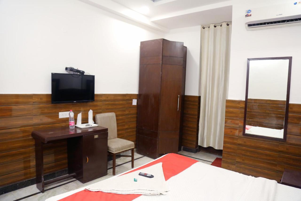 Aerocity Hotel Jindal Palace Delhi- A Well Hygiene Property"All Staff Vaccinated " Neu-Delhi Exterior foto