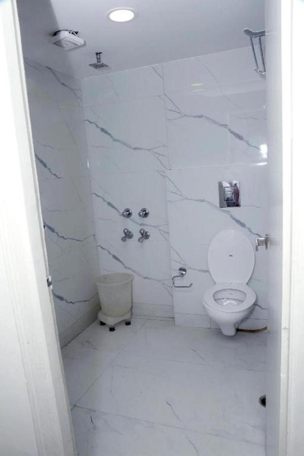 Aerocity Hotel Jindal Palace Delhi- A Well Hygiene Property"All Staff Vaccinated " Neu-Delhi Exterior foto
